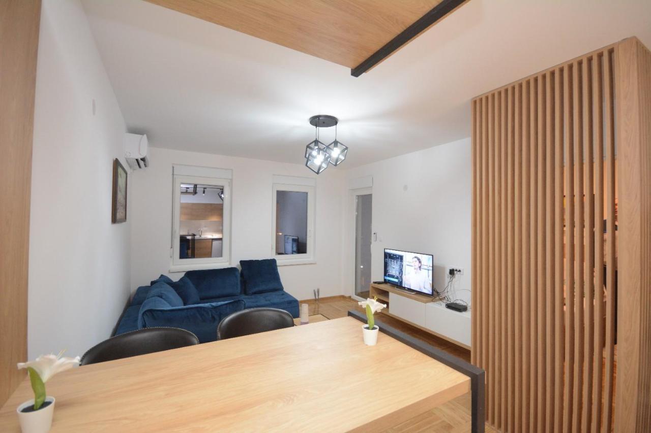 Cvetkovic Lux Аpartmani & Free Garaza Apartment Vrnjacka Banja Luaran gambar