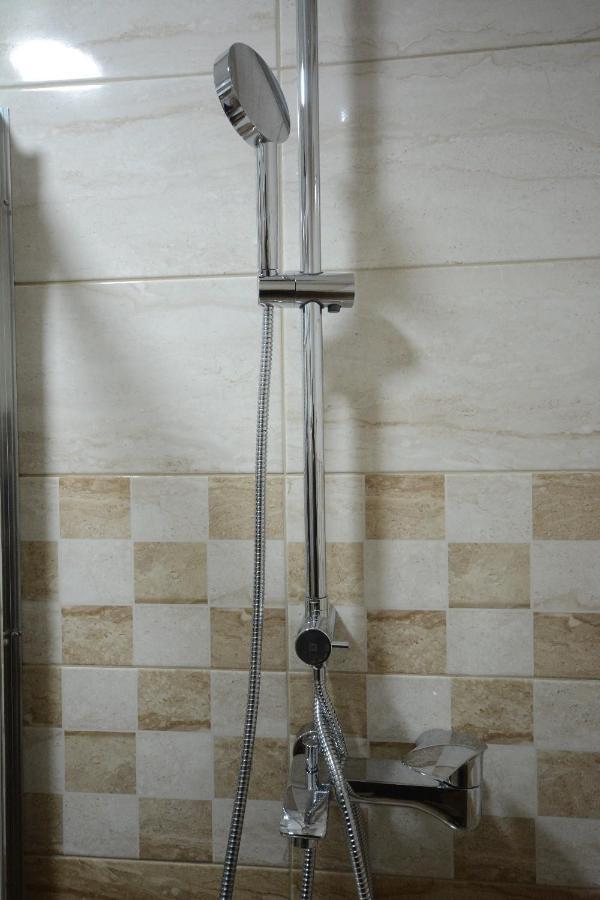Cvetkovic Lux Аpartmani & Free Garaza Apartment Vrnjacka Banja Luaran gambar
