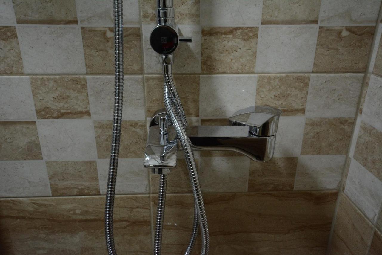 Cvetkovic Lux Аpartmani & Free Garaza Apartment Vrnjacka Banja Luaran gambar